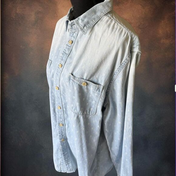 Mossimo Men's Chambray Skull Shirt Size Large Button Down Blue Faded Punk Rock - Picture 2 of 6